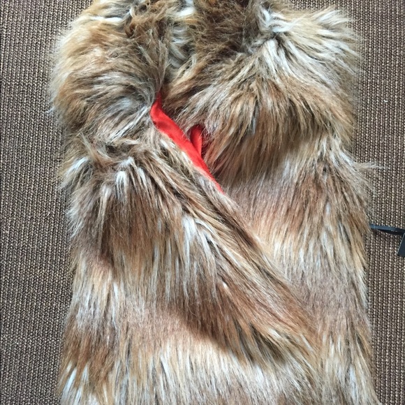 JACK by BB Dakota Fur Vest - Picture 3 of 6